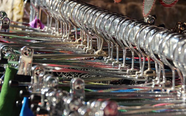 Czy opłaca się kupować koszulki z własnym napisem